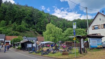 Festplatz in Hirschthal direkt am dt.franz. Radweg_Foto: Anette Lang
