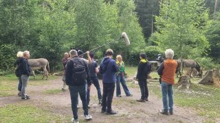 Moderatorin Anna-Lena Dörr beim Dreh mit dem SWR Team_Foto: Anette Lang