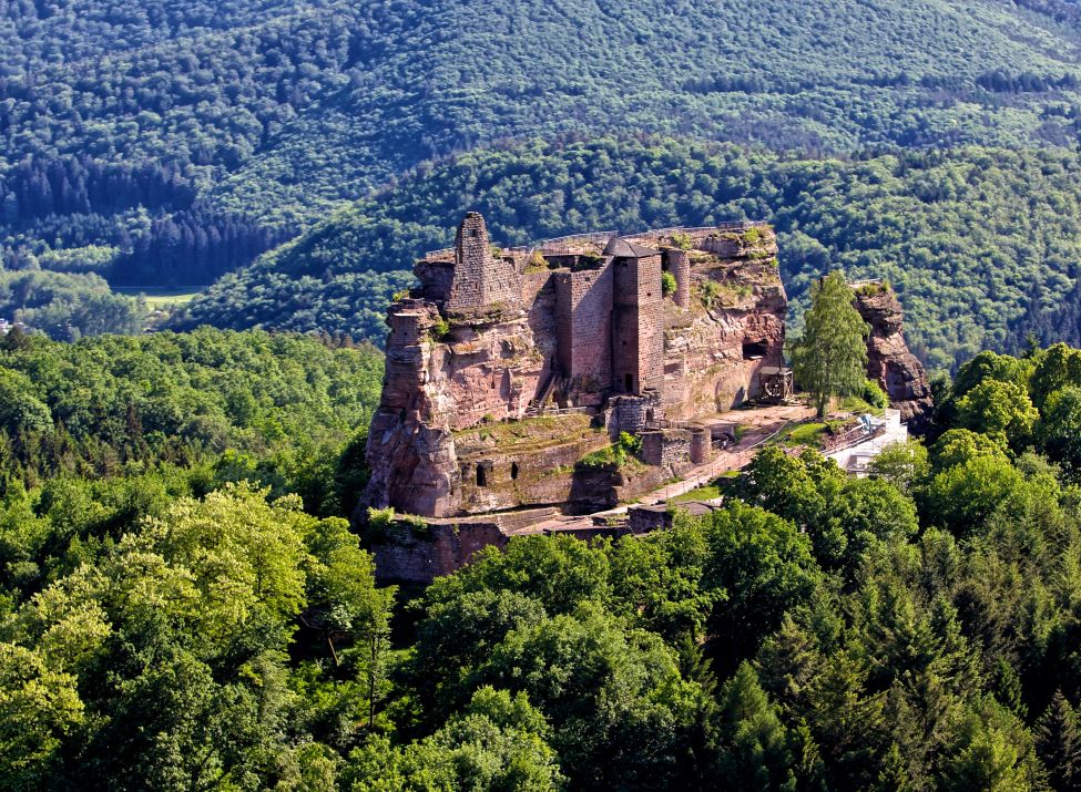 Burgruine Fleckenstein bei Lembach/Elsass_ Foto Kurt Groß, gkp