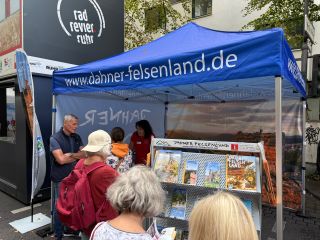Stand des Dahner Felsenlandes auf der OutdoorWelt in Köln_Foto Adrian Stilgenbauer
