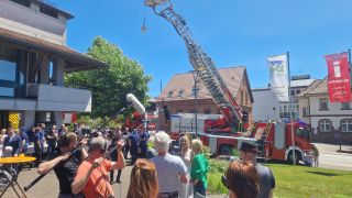 Interview und Dreh des SWR Teams mit dem "frisch getrauten Brautpaar" _ Foto: Anette Lang