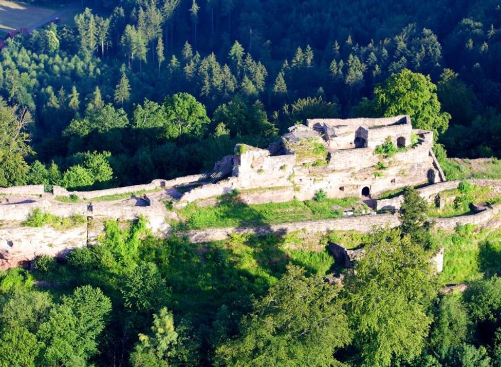 Luftaufnahme der Burgruine Wgelnburg - Foto: Kurt Groß 