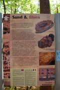 Infotafel Sand und Eisen - Foto: Jacques Noll