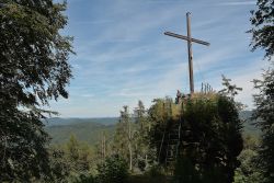 Friedenskreuz - Foto: Karl-Heinz Bublin